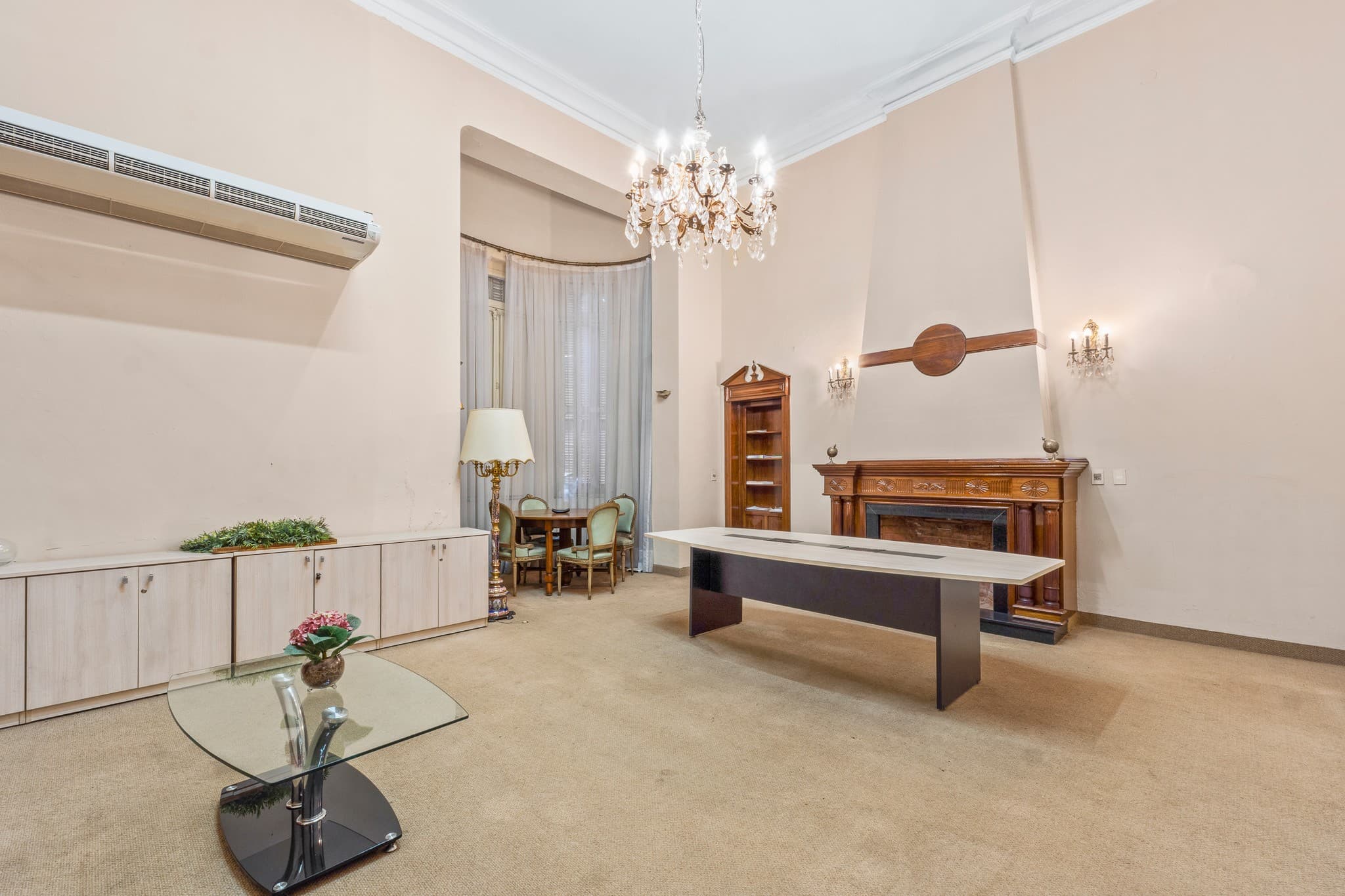 ALQUILER CON OPCION A COMPRA. INMUEBLE SOBRE AVDA. MCAL LÓPEZ - Al lado de la Embajada Americana. – 3