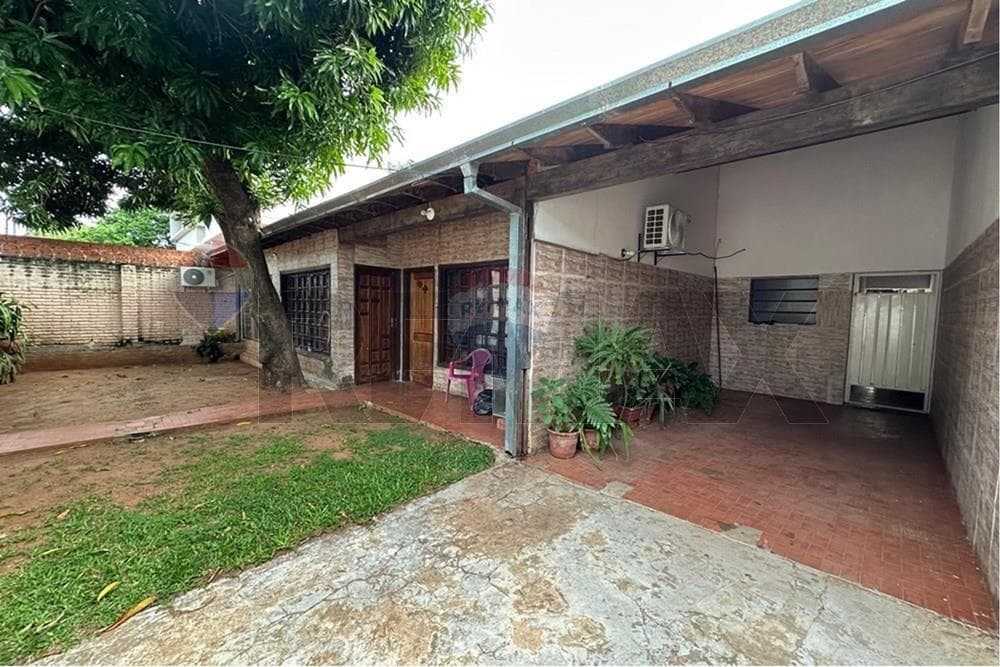 VENDO CASA EN PALMA LOMA -LUQUE – 3