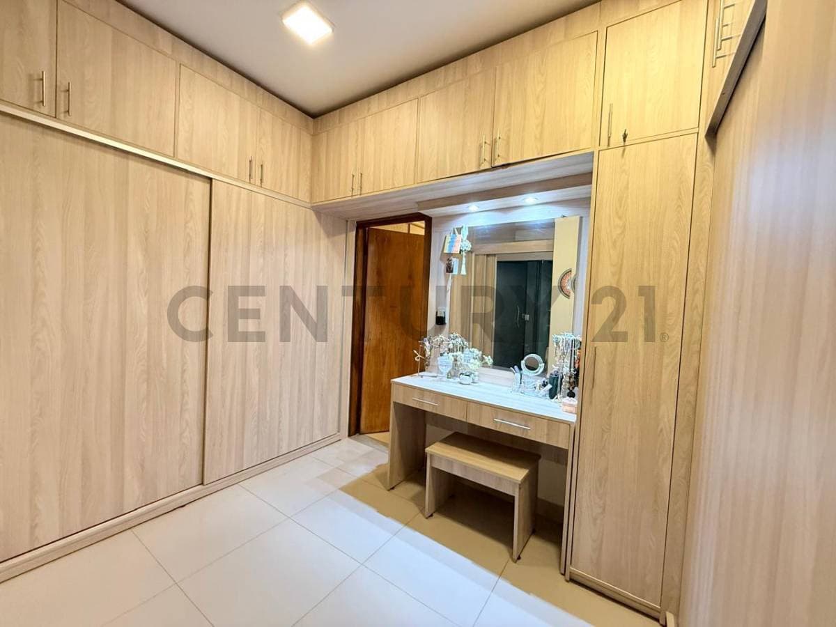 Exclusiva Residencia en Venta en el Prestigioso Barrio Recoleta, Asunción – 2