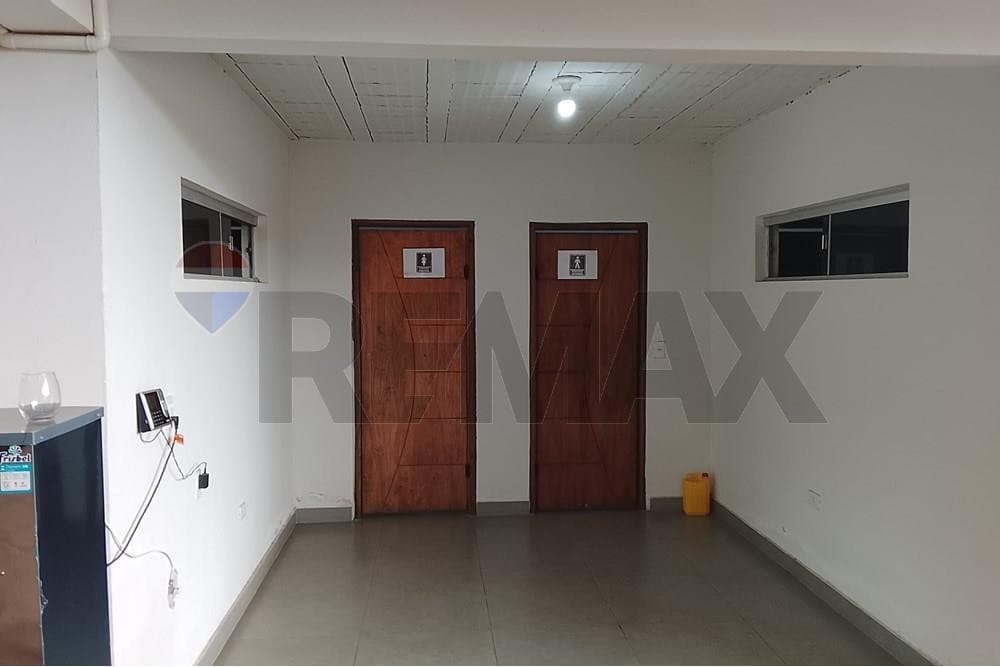 Amplio Depósito en M. R. Alonso 768 m² con Oficinas. 17,000,000 ₲ Mensual (M.L.) – 2