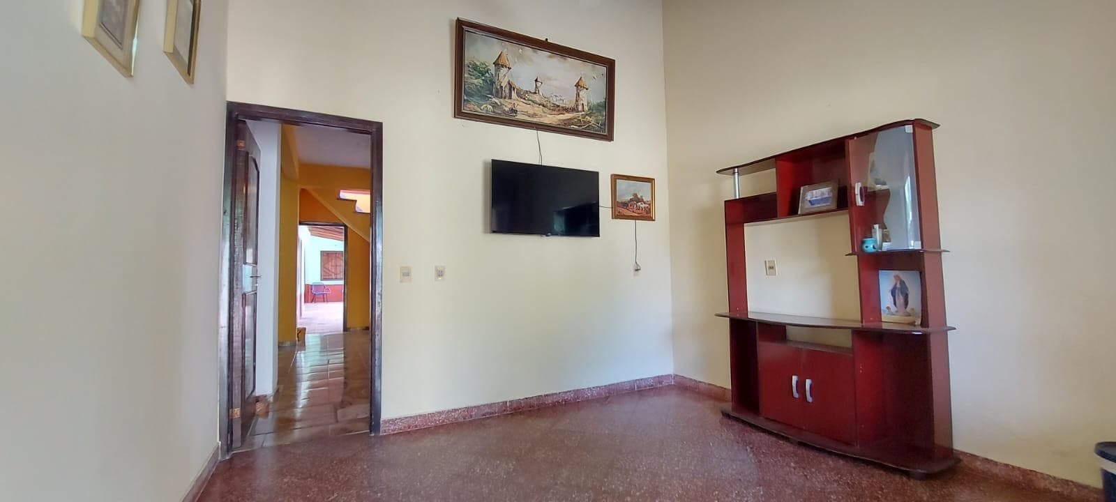 Casa con terreno de 360 m² en venta – Villa Industrial, San Lorenzo – 2