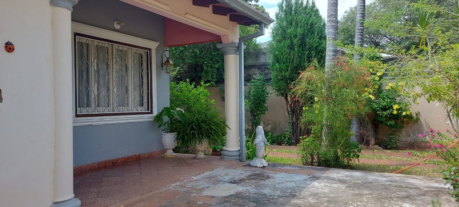 Casa con terreno de 360 m² en venta – Villa Industrial, San Lorenzo