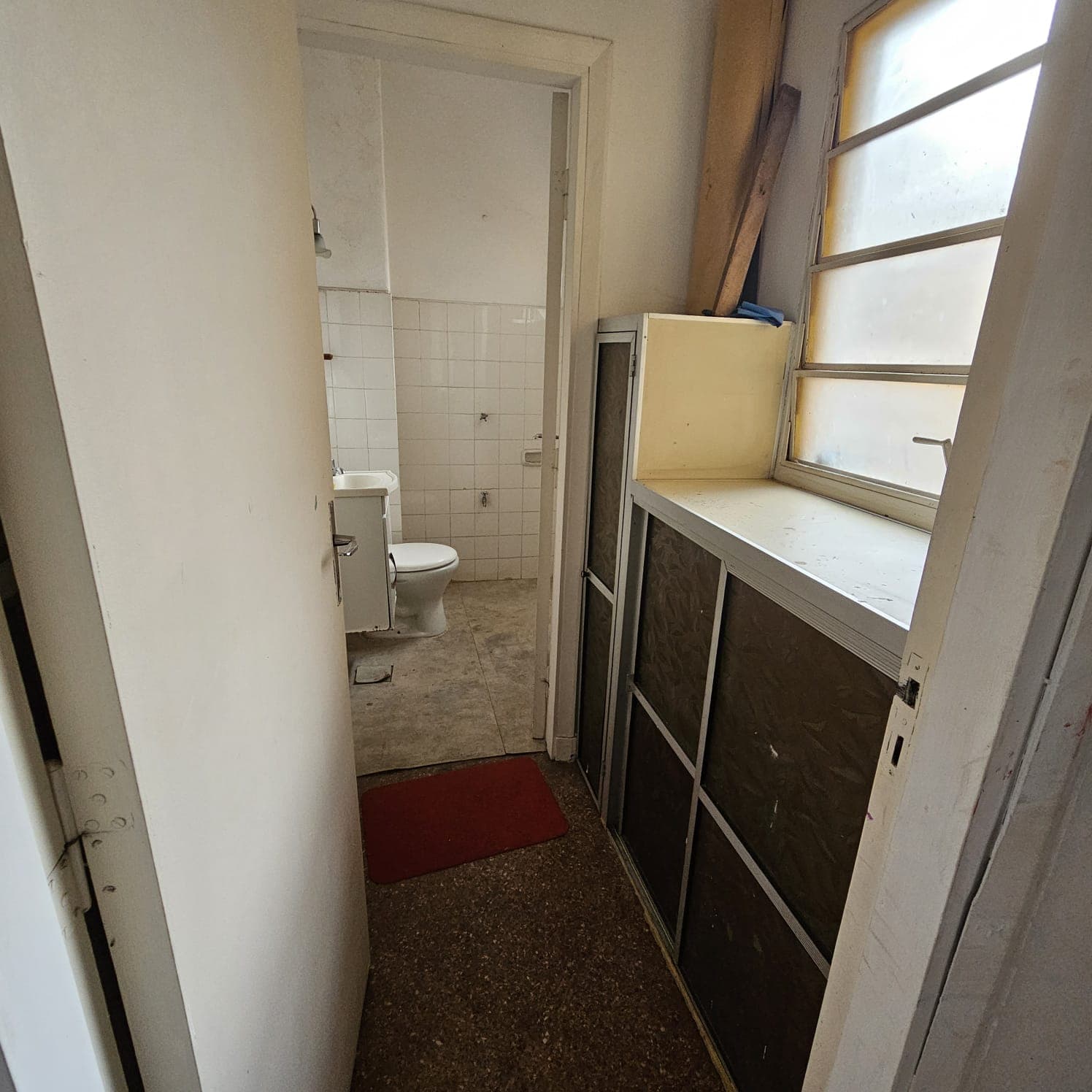 Alquilamos LOCAL COMERCIAL EN Edificio Internacional. – 3