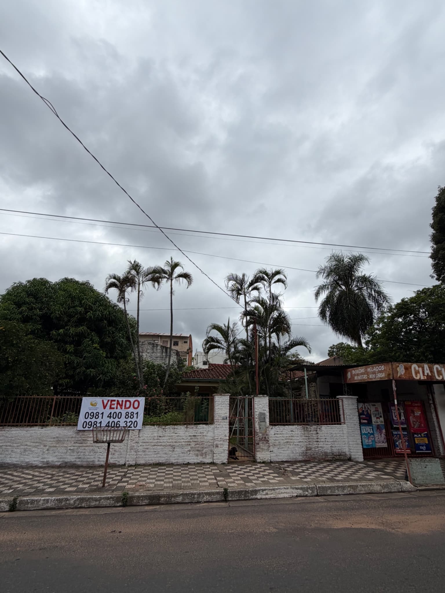 VENDO PROPIEDAD EN ESTRATÉGICA UBICACIÓN A PASOS DEL SHOPPING MULTIPLAZA – 3