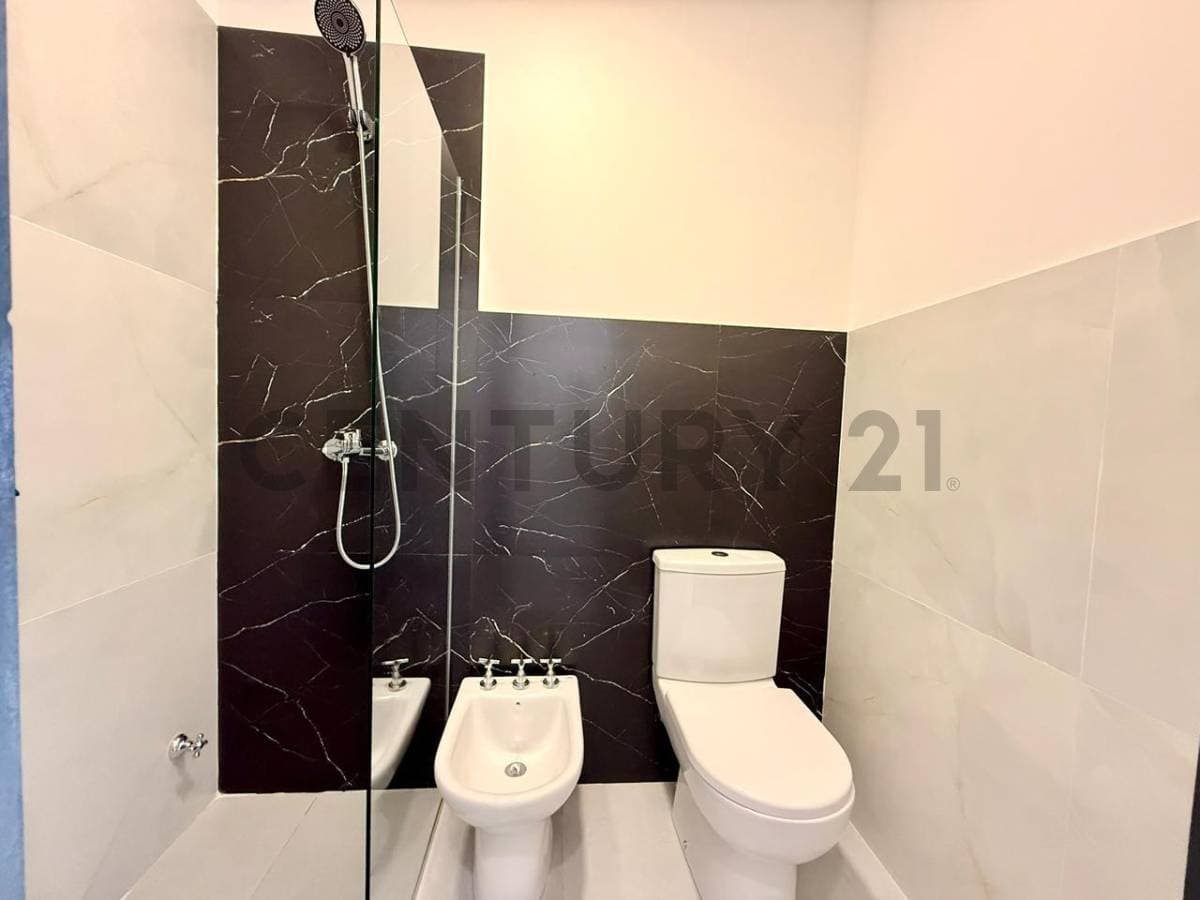 DUPLEX MINIMALISTA EN ALQUILER – 2