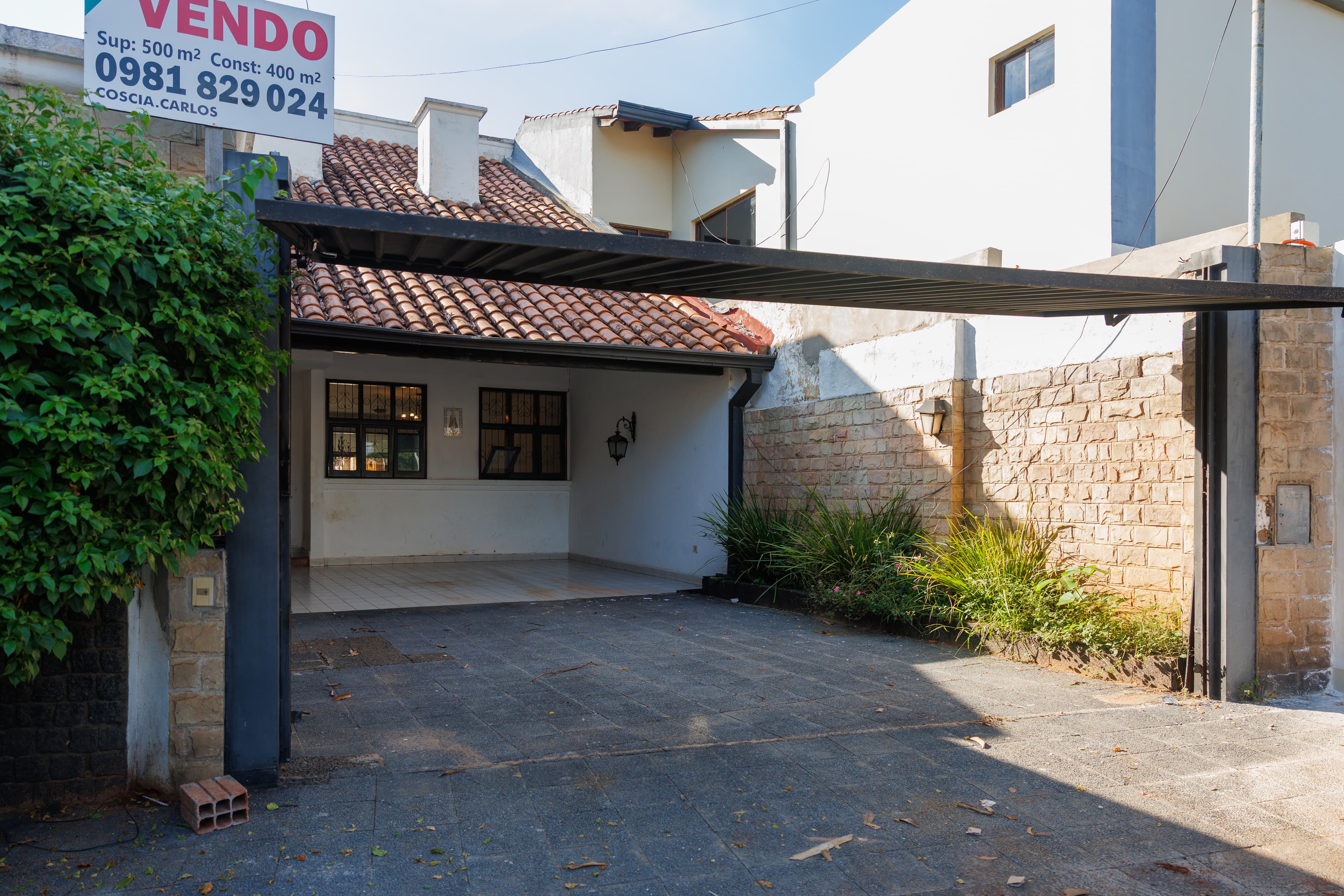 Casa en venta sobre Bélgica, a media cuadra de Lillo