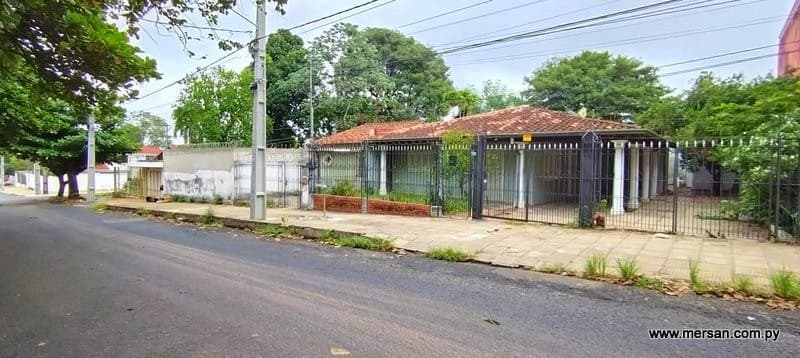 VENDO PROPIEDAD 720 M2 TERRENO S/ MOLEON ANDREU C/ FELIX BOGADO Z/ RESIDENCIAL (CÓD. 1377) – 2