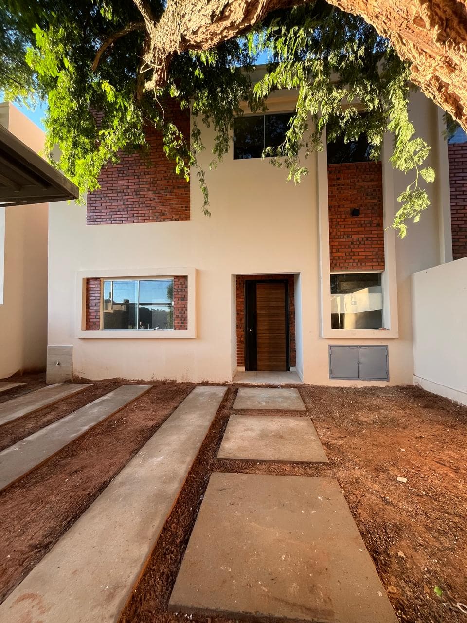 Duplex a estrenar en MRA