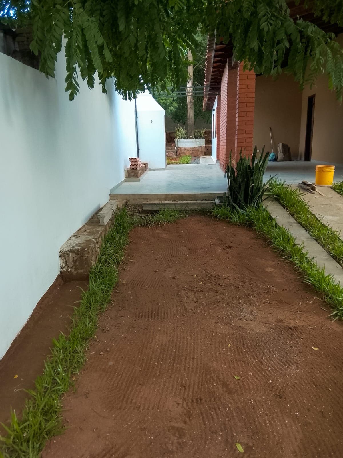 CASA EN VENTA EN ASUNCION ITA ENRAMADA -3 DORMITORIOS + QUINCHO – 3