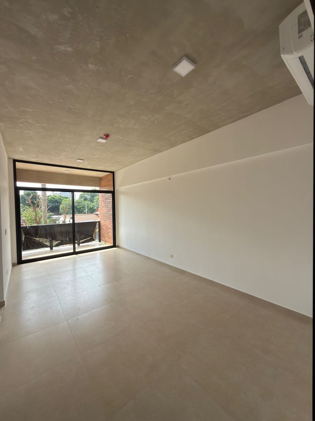 En Alquiler Departamento 1 Dormitorio a estrenar. Barrio Mariscal Estigarribia. A 8 cuadras de Casa Rica Los Laureles – 3
