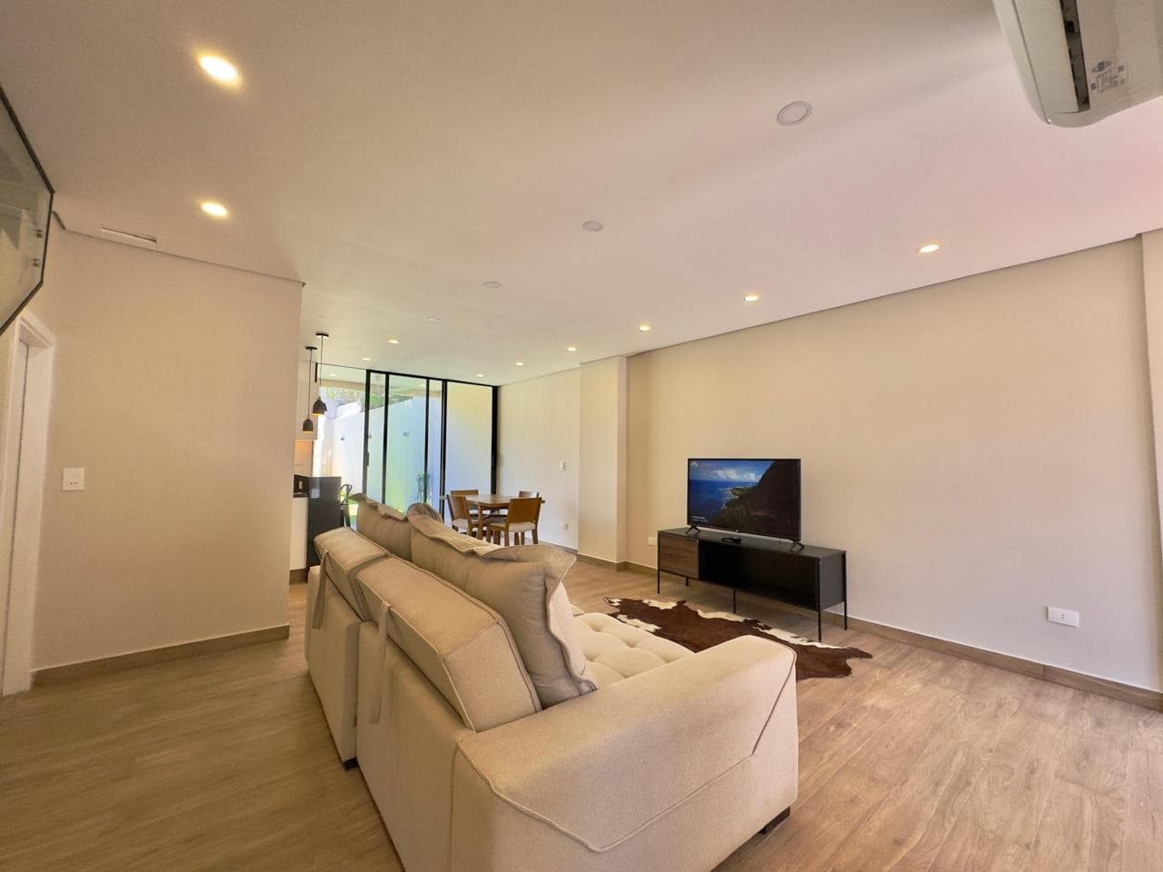 Exclusivo Dúplex de Lujo de 150m² en Villa Aurelia: Ubicación Privilegiada con Acceso a Tres Avenidas Clave y Entorno Residencial de Primer Nivel. – 3