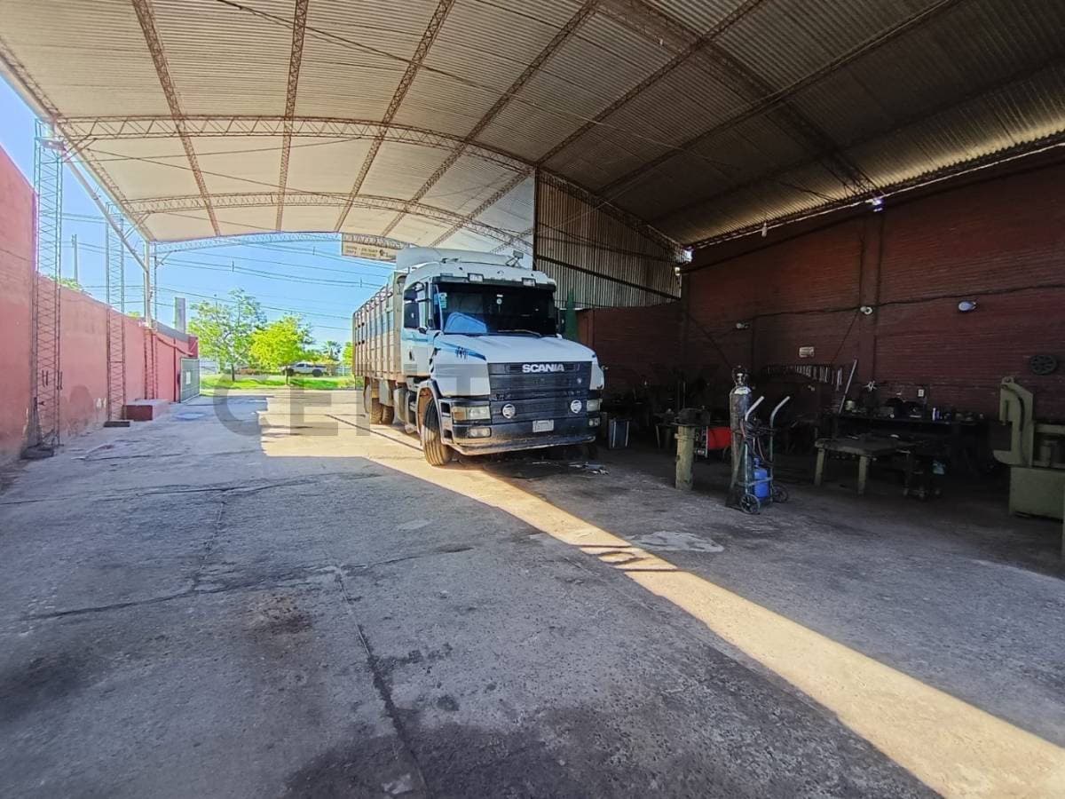 Propiedad Industrial Estratégica en Villa Hayes: Fábrica y Terreno en Venta – 3