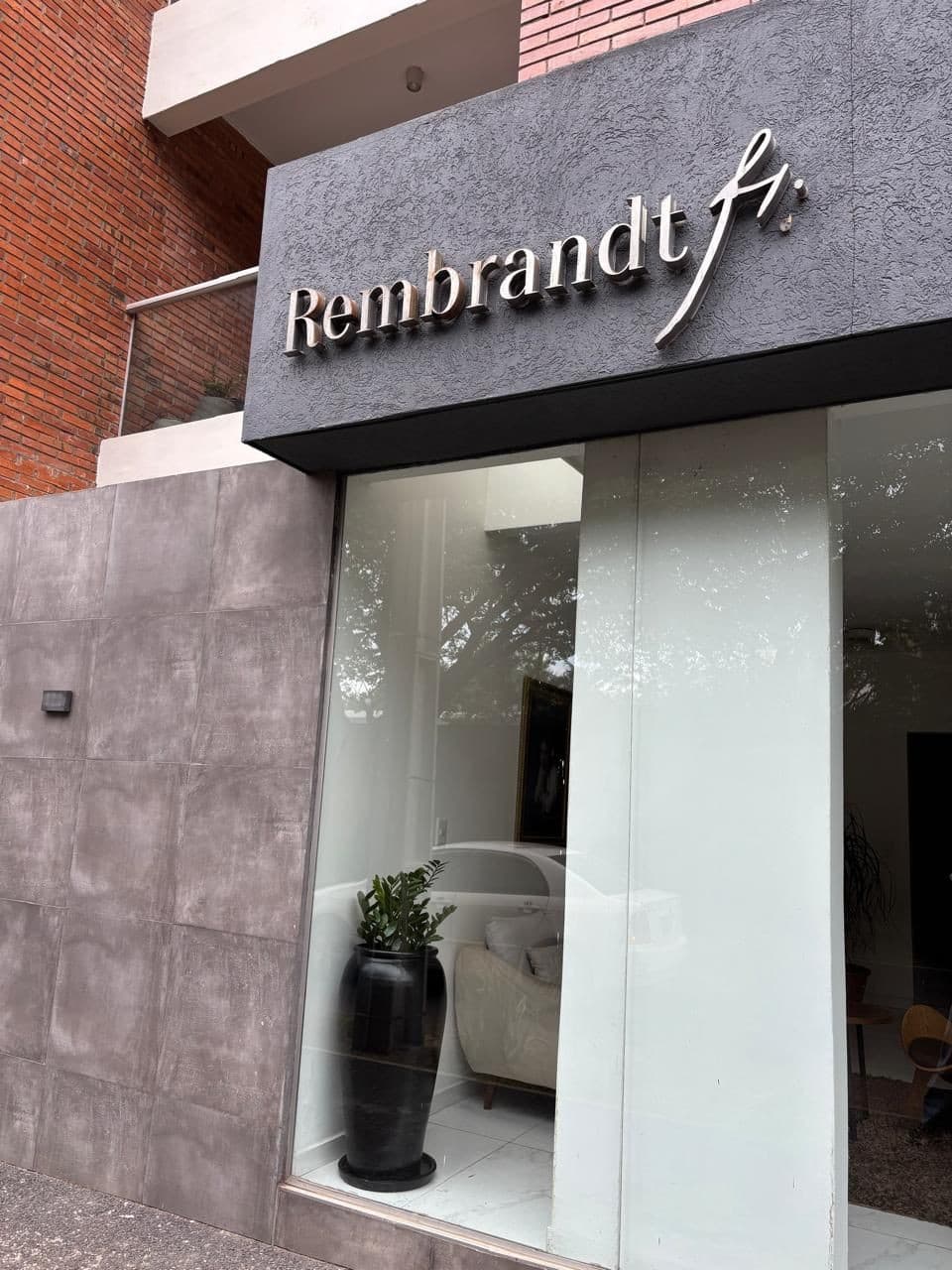 Departamento de 1 Dormitorio AMOBLADO en Edif Rembrandt, Ubicación Premium en Los Laureles, Villa Morra Recoleta