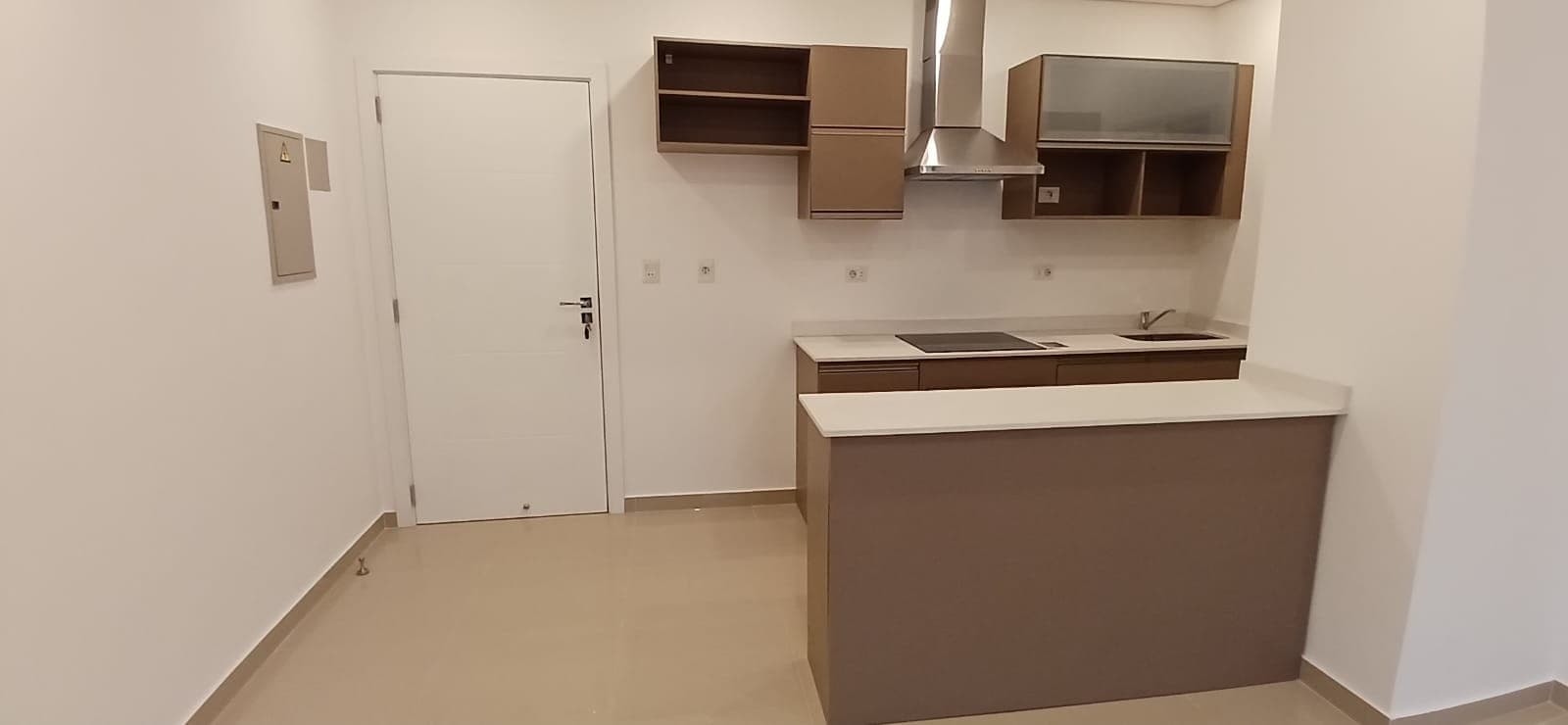 Exclusivo Departamento de 2 Habitaciones con Cochera a Estrenar en el Corazón de Las Mercedes, sobre General Máximo Santos. – 2
