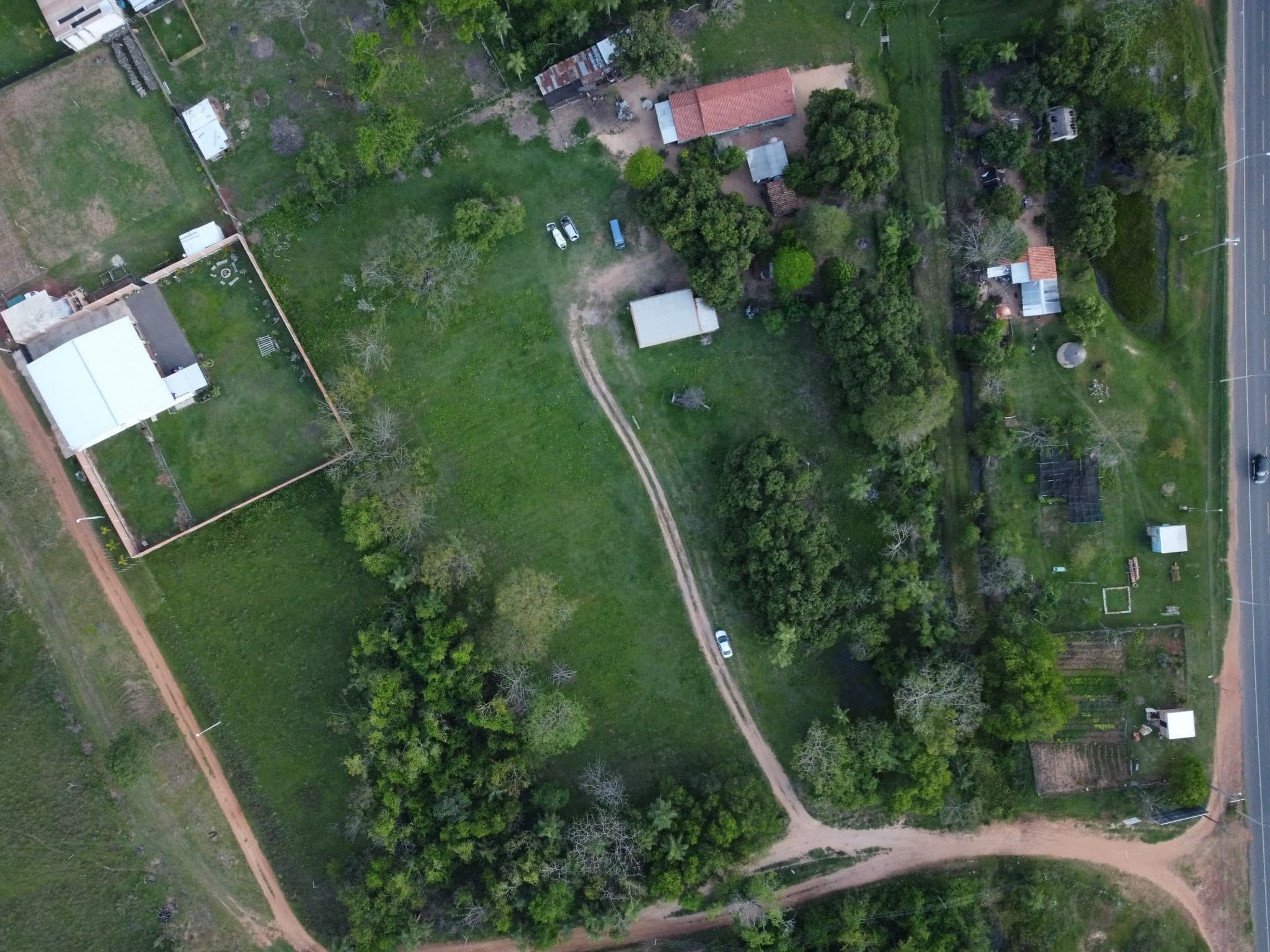 "Terreno Exclusivo en Areguá - Patiño: ¡Tu Oportunidad de Inversión Ideal!" – 2