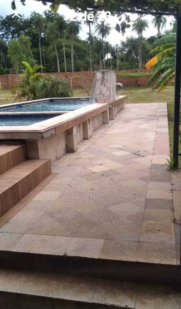 Exclusiva Residencia de Lujo en Cabañas: 4 dormitorios, 5100m² de exuberante terreno con árboles frutales, impresionante piscina de 20m y ubicación privilegiada a pocas cuadras de la ruta a Caacupé. – 2