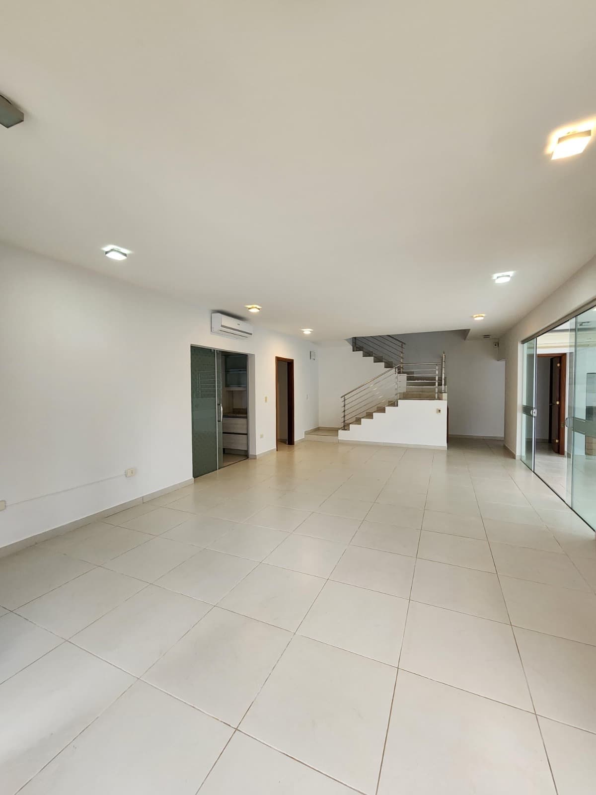 ALQUILO CASA EN MANORA - ZONA SUPER RESIDENCIAL* – 3