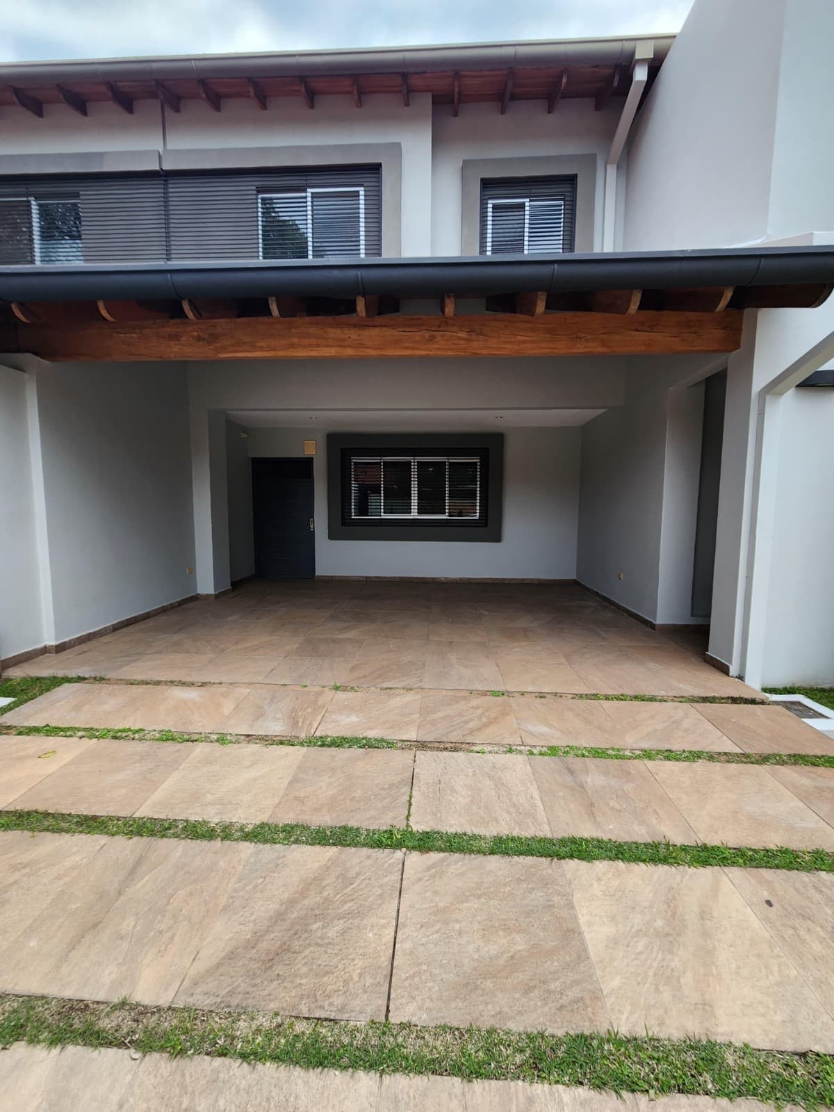 ALQUILO CASA EN MANORA - ZONA SUPER RESIDENCIAL* – 2