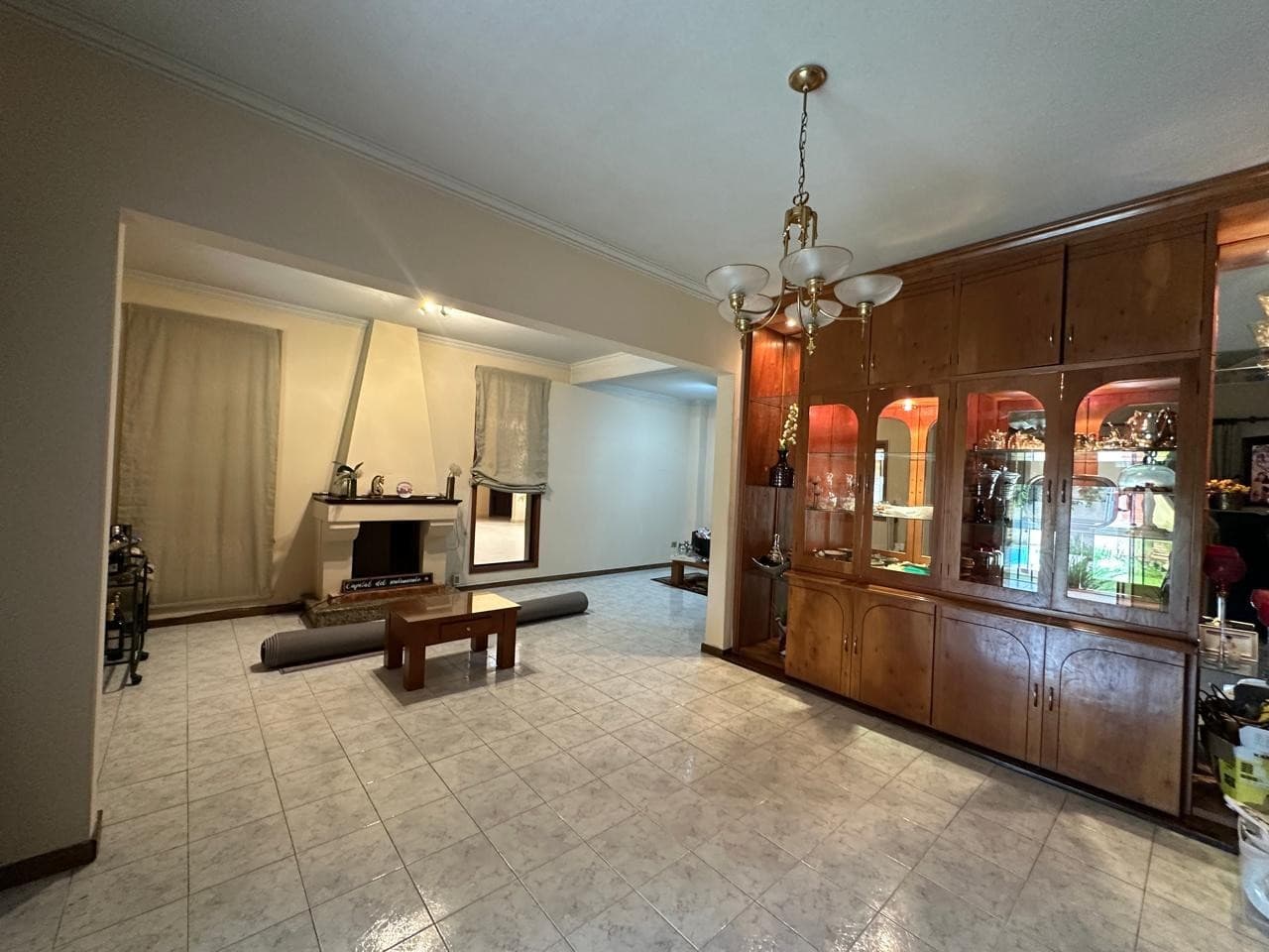 ALQUILER DE AMPLIA RESIDENCIA CON PISCINA EN BARRIO JARA – 3