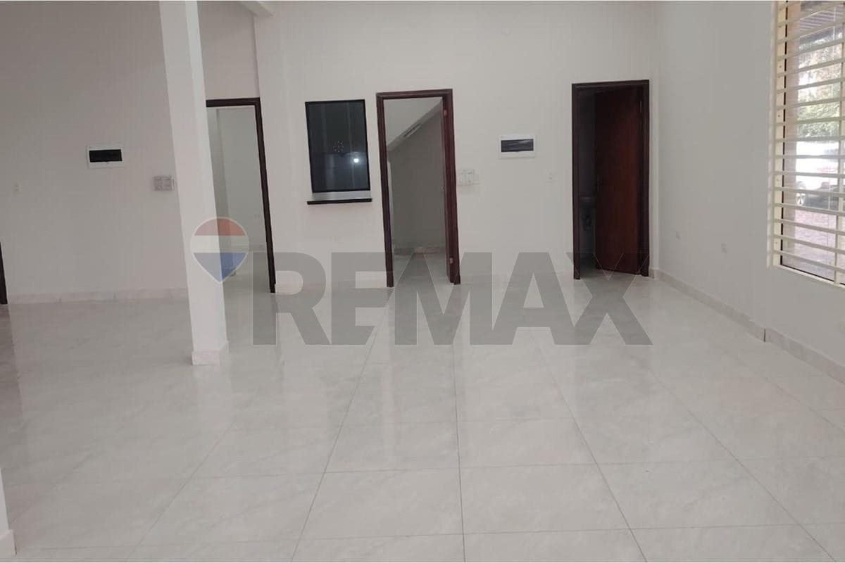 Alquilo Local comercial en Esquina – 2