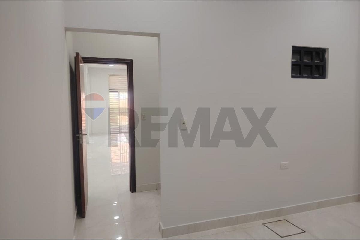 Alquilo Local comercial en Esquina – 3