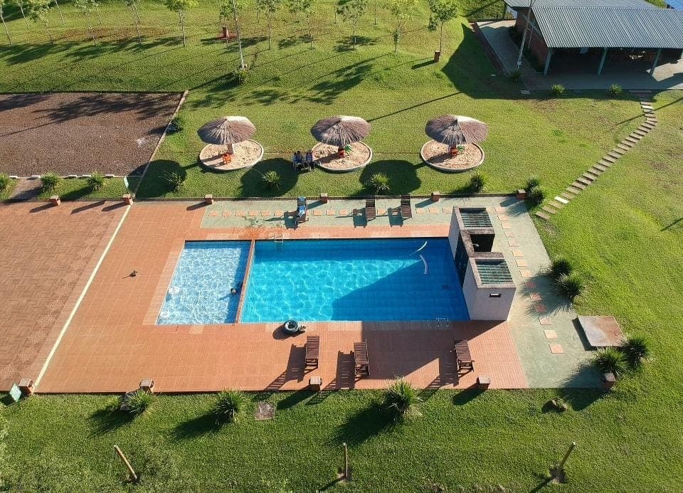 Vendo hostal campestre de 33 hectareas. Encarnacion – 2