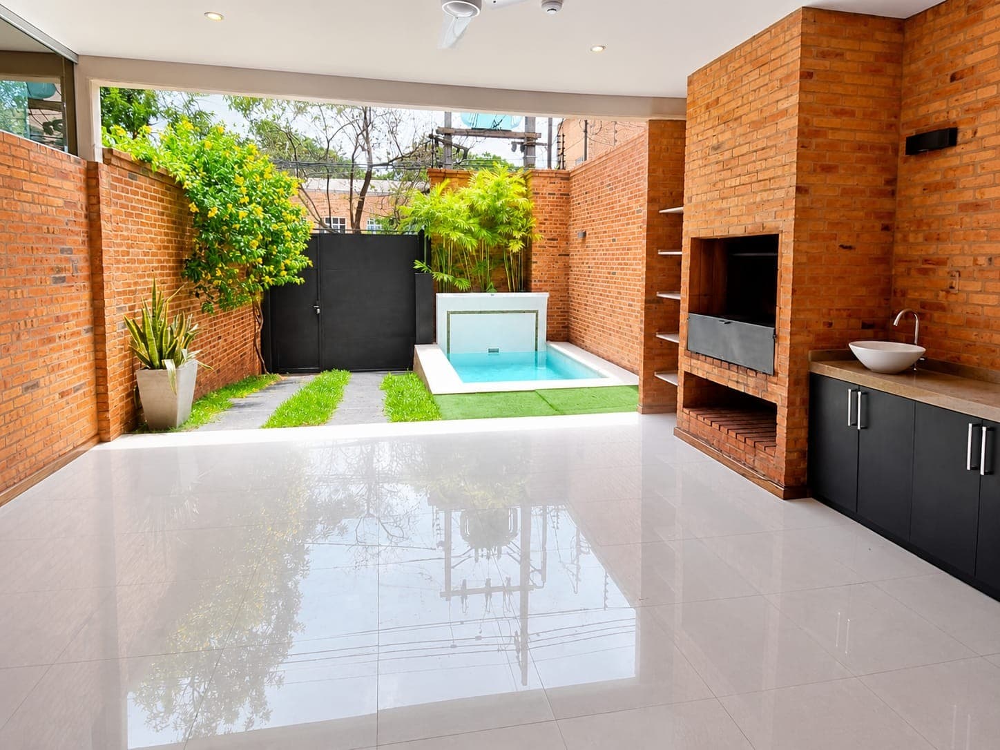 EN ALQUILER - DUPLEX CON PISCINA EN CONDOMINIO