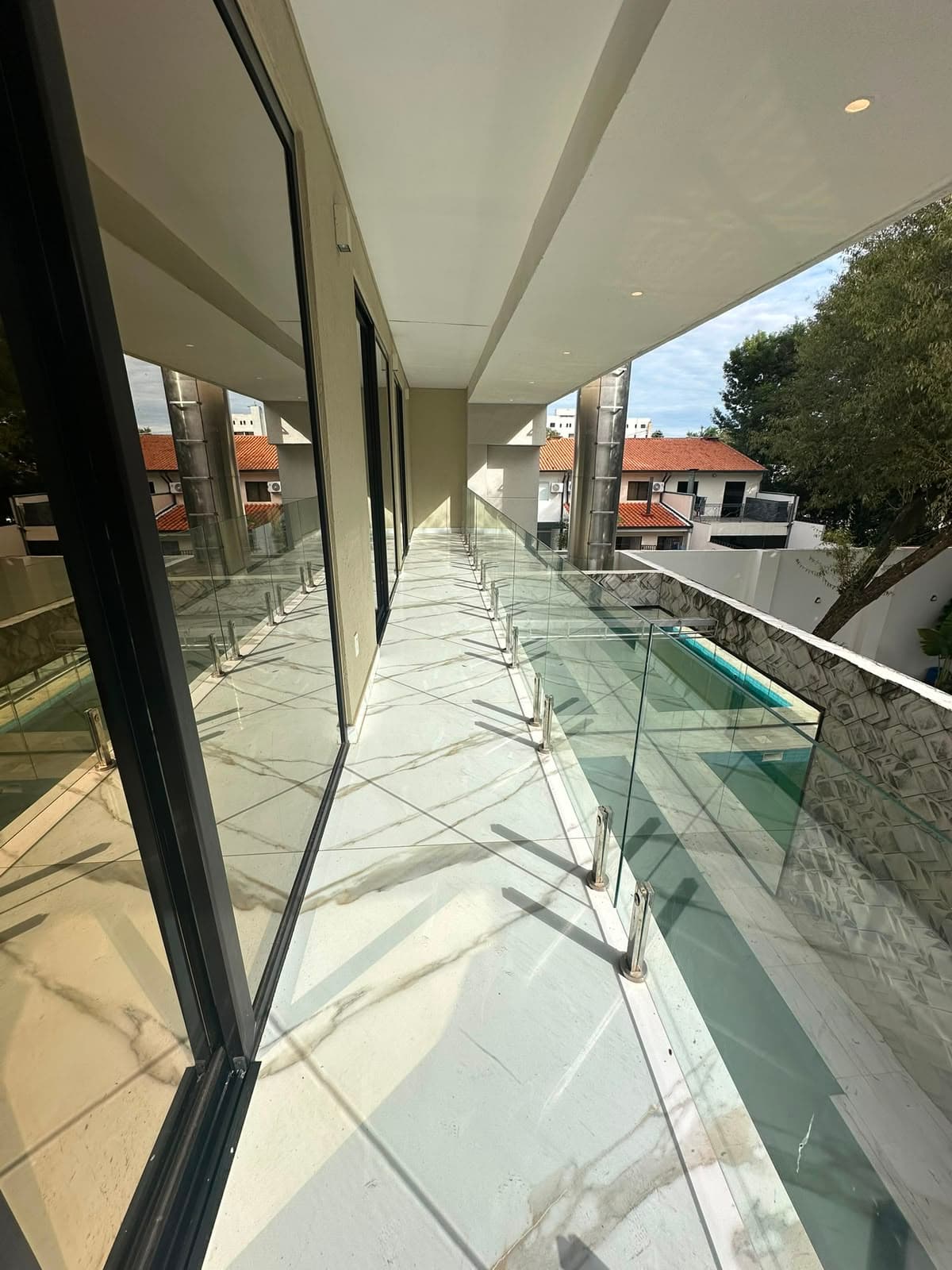 EM ALUGUEL — AMPLA RESIDÊNCIA NA ZONA YACHT & GOLF CLUB -CIDADE LAMBARÉ – 3