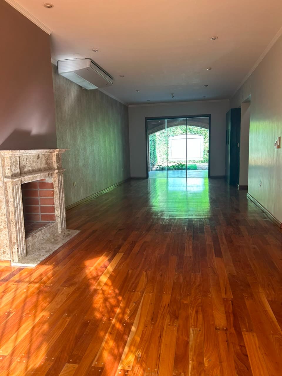 RESIDENCIA EN ALQUILER - IDEAL PARA FAMILIAS !