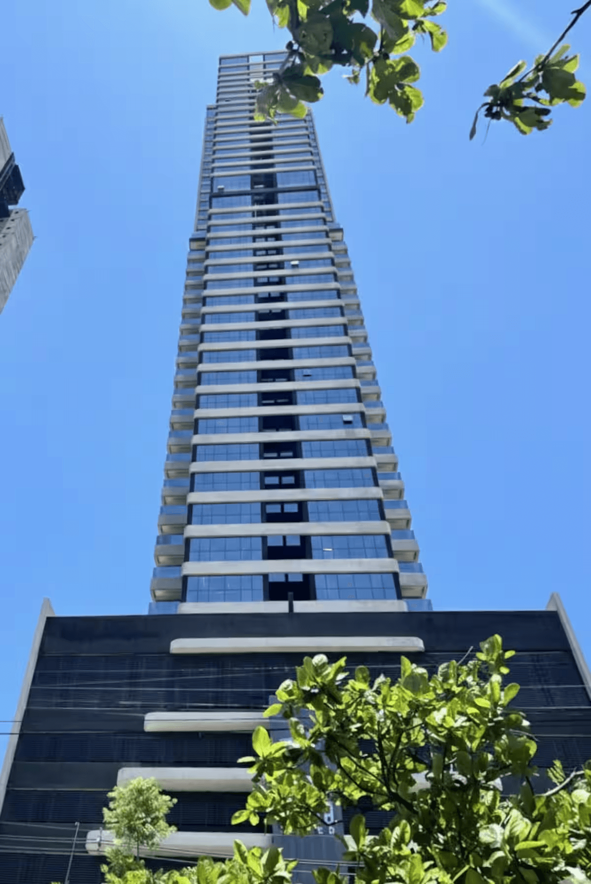 EN VENTA DEPARTAMENTO MONOAMBIENTE EN PETRA TOWER - CON RENTA ACTIVA – 2