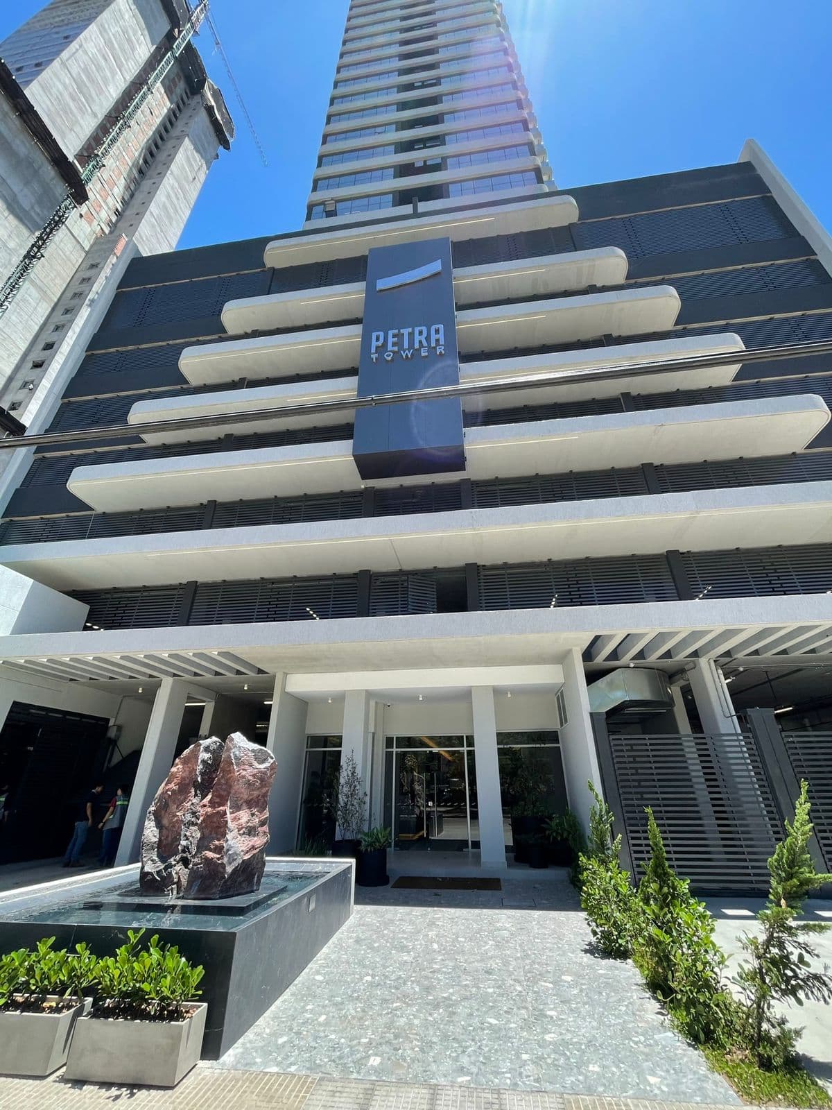 EN VENTA DEPARTAMENTO MONOAMBIENTE EN PETRA TOWER - CON RENTA ACTIVA – 3