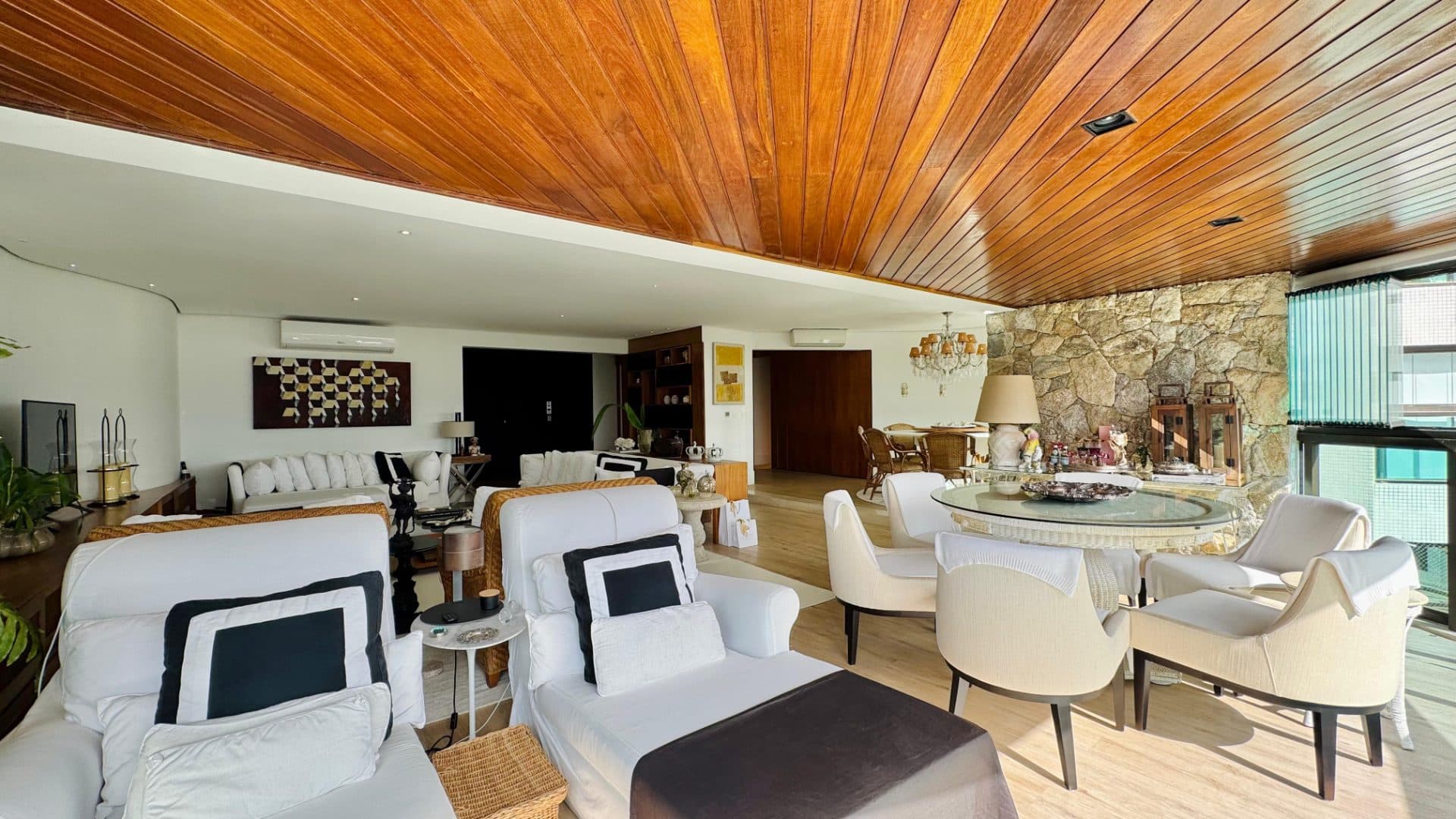 Apartamento Incrível no Tortugas Guarujá