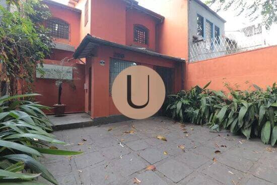 Casa à Venda com 135m², 01 dorm e 02 vagas