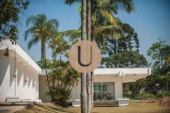 Casa de 360 m² na Rua Silvinha Araújo - Granja Viana – Km 26 - Cotia - SP, à venda por R$ 3.198.000 ou aluguel por R$ 17.160/mês