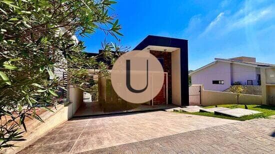 Casa em Condomínio Fechado com piscina!