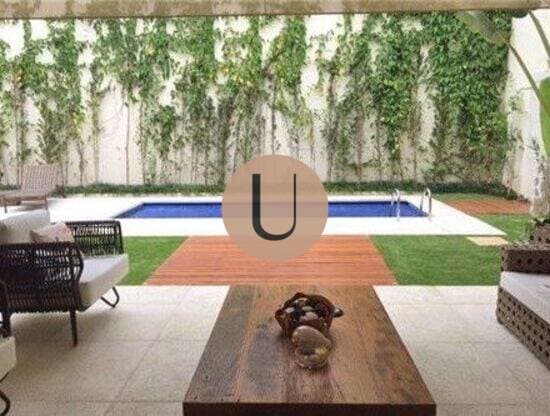 Linda casa em Condomínio fechado! 4 suítes! 5 vagas! Morumbi!
