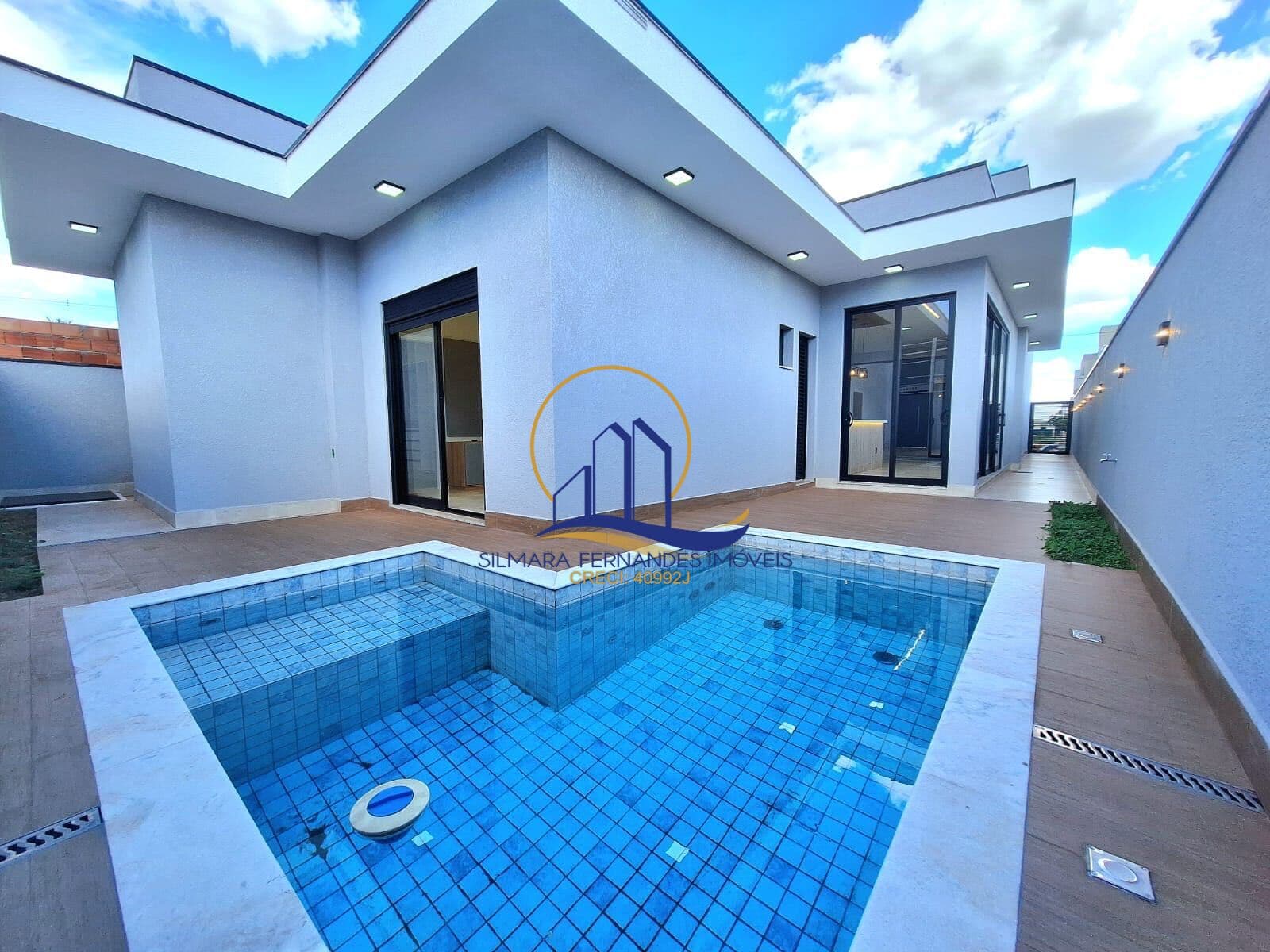 Casa à venda no bairro Parque Brasil 500 em Paulínia/SP