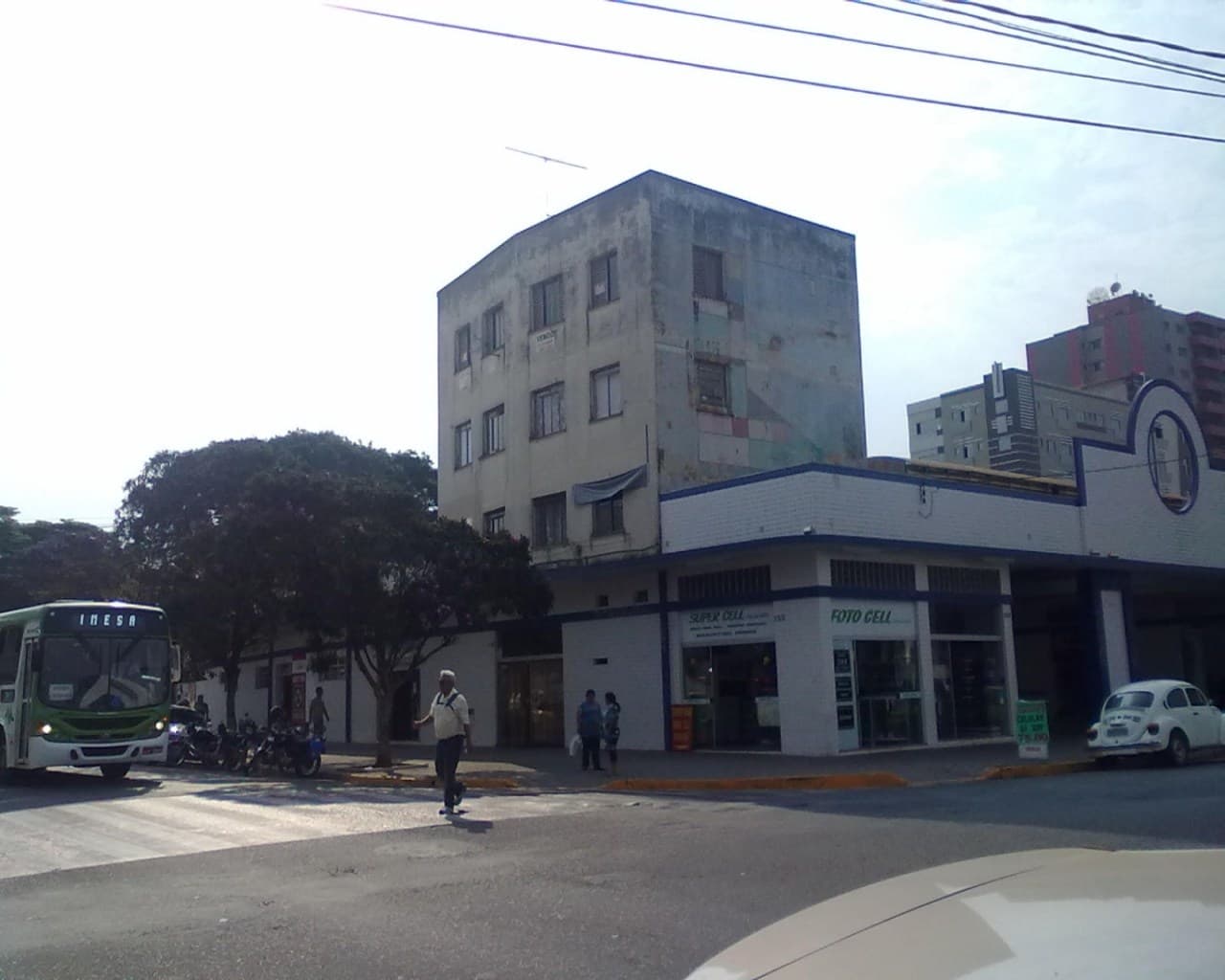 Apartamento para venda, com 3 dormitórios, 95 m² de construção, no Centro de Alfenas/MG